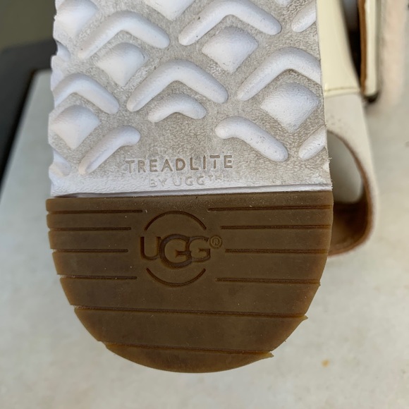 UGG LeFluff Chella Fluffy Sandal - Picture 13 of 13